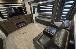 2021 Forest River Cherokee Black Label 306MMBL