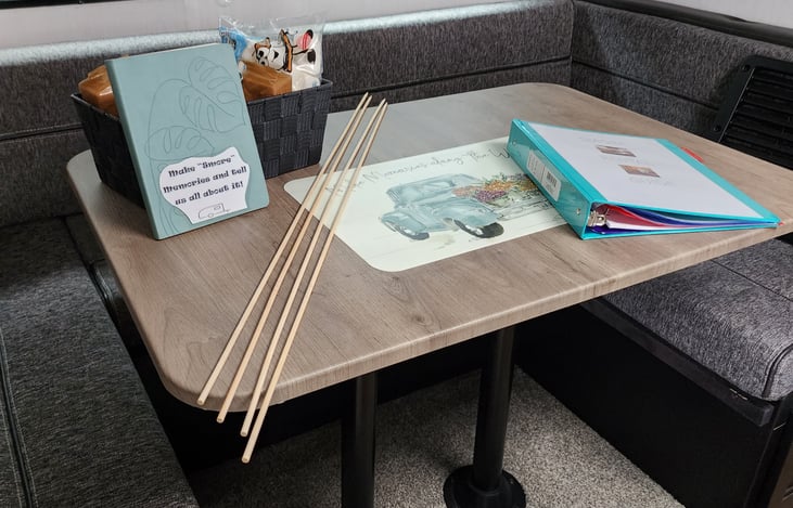 We leave you a smore kit and all the instructions you need and want!