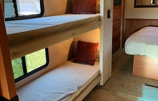 2010 Damon Daybreak 35BD