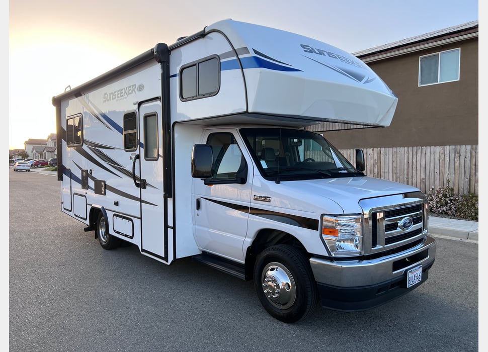 Class C Motor Home rentals in Las Vegas