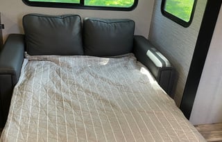 Glamping StarCraft experience