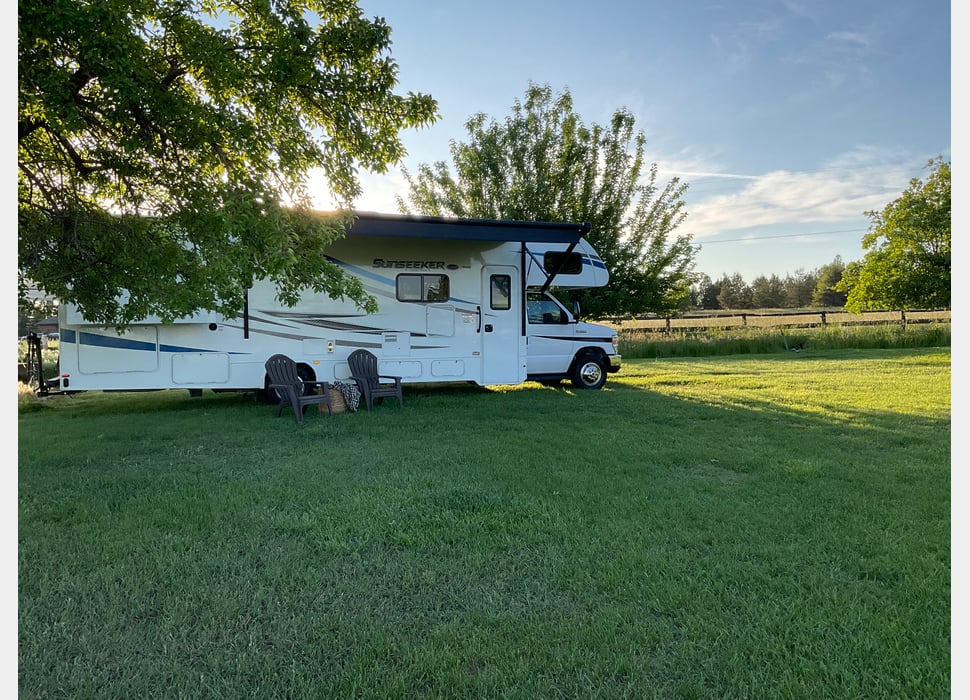 Class C Motor Home rentals in Terrebonne