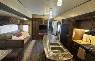 2016 Hideout- Enough Space for the Whole Family!