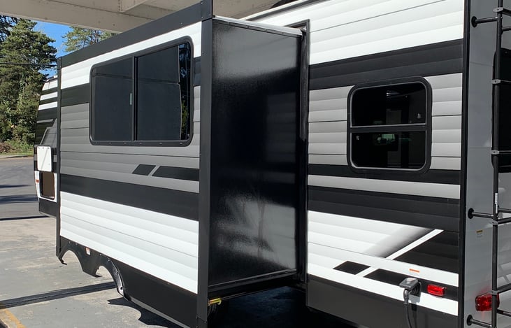 Slide out on drivers side