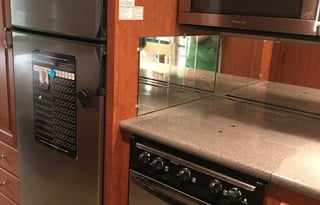 Perfect Family Vacation Motorhome Sleeps 6.