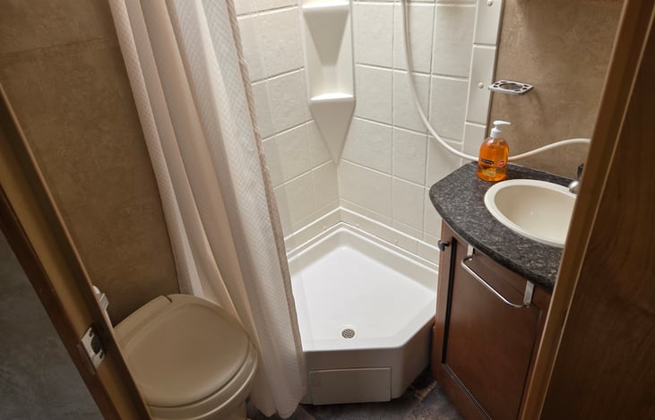 Looking through the bathroom door.  There is just enough room..........