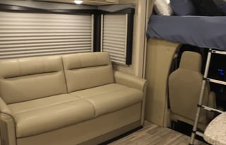 Free WiFi & Dish! The Mackenzie-31' 2023 Thor FE