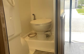 Easy drive/park GREAT for adventure or Tailgate!