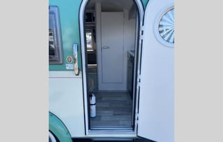 Lightweight Retro Style Camper