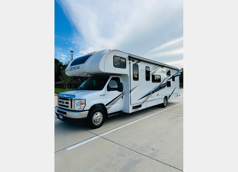 Class C Motor Home rentals in Waxahachie