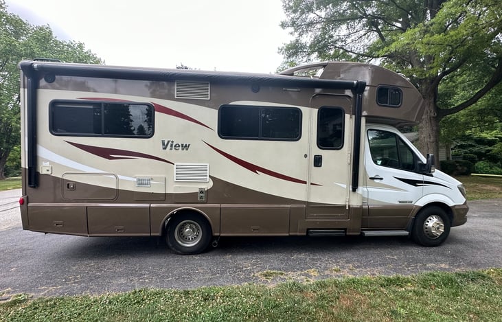 passenger side view...