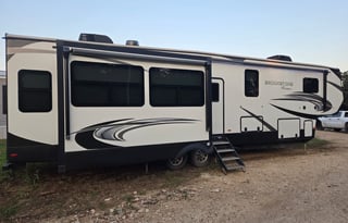 2021 Coachmen RV Brookstone 398MBL