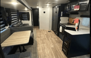 2022 Cherokee - Bring the kids!! Sleeps 9!!