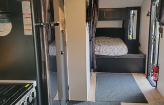 Cherokee "GreyShewolf" w/Patio