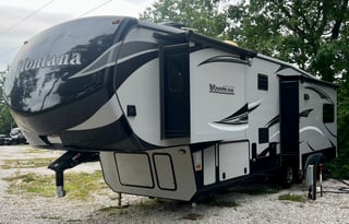 The Cozy Camper at Carver Ridge: Fun River Days