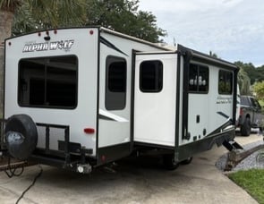 Forest River RV Cherokee Arctic Wolf 26RL-L