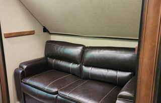 Helvetia riverfront 36' Grand Design w/slides