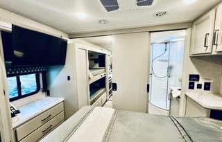 Fully Stocked, Sleeps 8, Super Clean & Comfy!