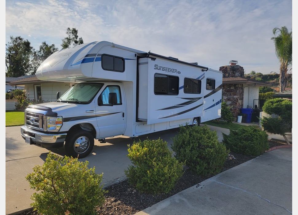 Class C Motor Home rentals in San Diego