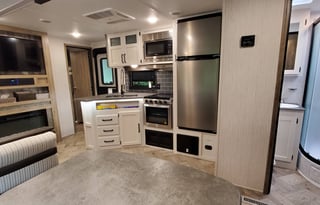 2021 Puma - Sleeps 6 - N.GA - DELIVER & SETUP ONLY