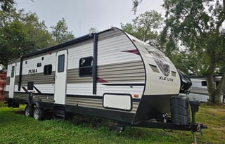 "THE PUMA" - Upgraded Queen + 2 Full Bunks