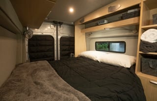 2021 Ford Transit AWD, Hot shower, roof deck