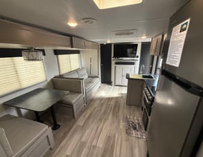 Prime Time RV Tracer 260BHSLE