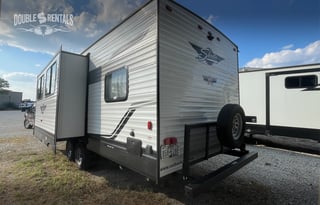 SHASTA Dual-Entry w/ Private Master, Bunks & 2 ACs