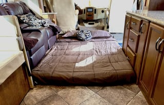 CLASS A MOTORCOACH DRIVER FRIENDLY