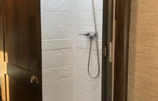 GLAMPING AT ITS FINEST /Mercedes Chassis/ Tiffen