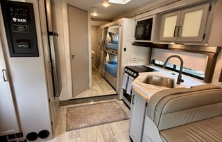 Convenience RV's Chateau 31EV