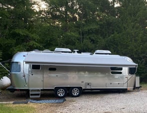 Airstream RV Flying Cloud 27FB Twin