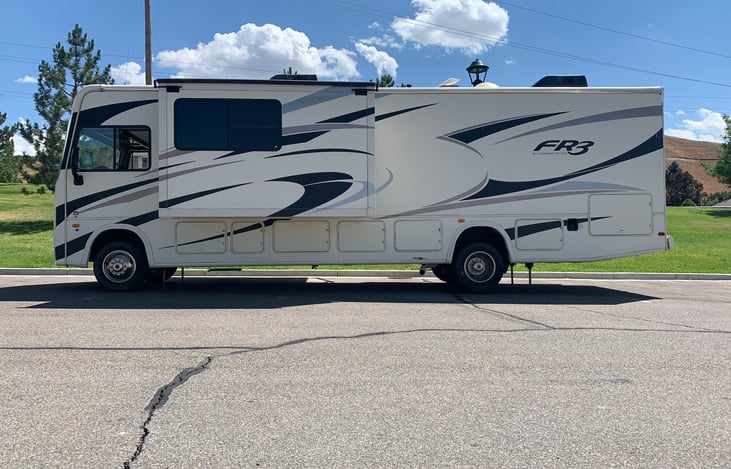 Driver’s side with Slide out