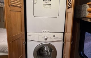 Fleetwood Discovery 40G – Travel in Style