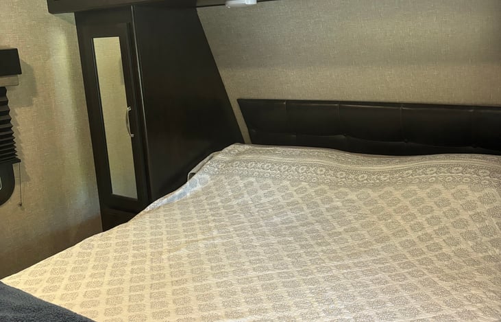 Queen bed with Mlily mattress