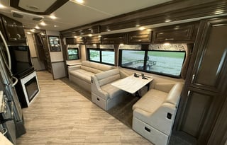 2020 Fleetwood Bounder 35K