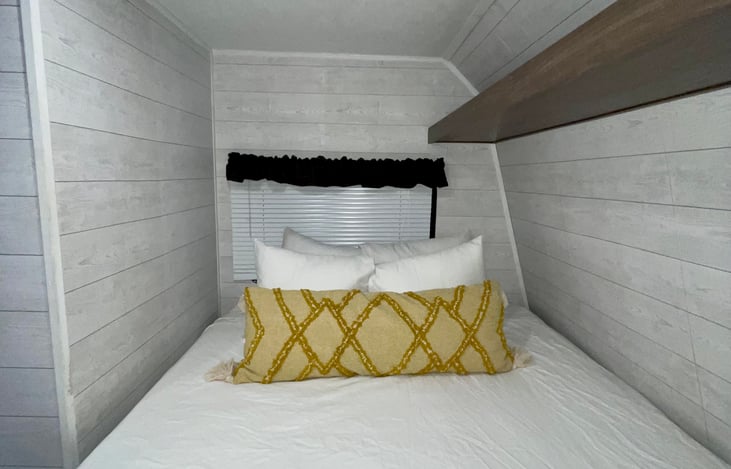 Full sized queen bed!