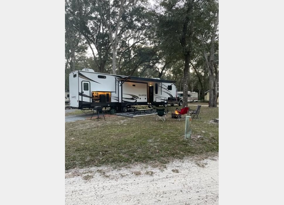 Fifth Wheel rentals in New Freedom