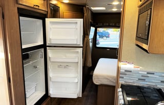 2019 Thor M. Coach Chateau 26B-Geaux Travel Y'all