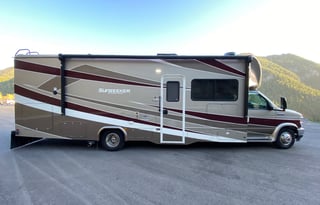 2021 Deluxe Sunseeker (Easy to Drive)