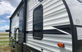2022 Coachmen Clipper Camping Trailer Ultra-Lite