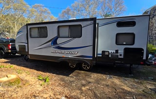 31.0 Cherokee Alpha Wolf 26DBH-L -  DELIVERY ONLY