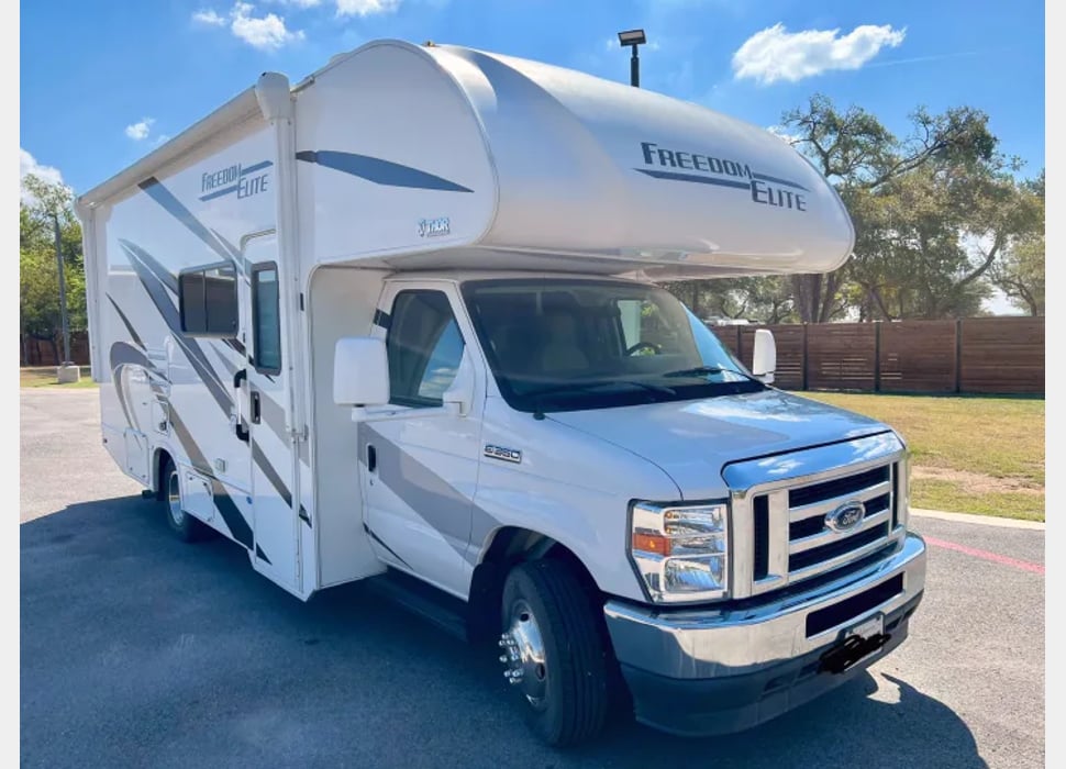 Class C Motor Home rentals in Boerne