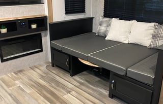 2022 Coachmen RV Freedom Express Ultra Lite 252RBS