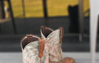 Crowned Journeys: Your Adventure, Elevated