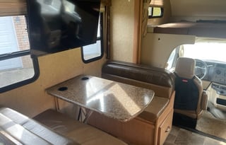 2016 Thor Motor Coach Four Winds 28Z