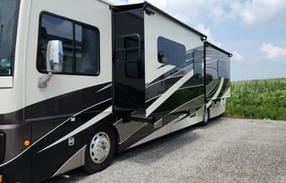 2018 Holiday Rambler Navigator 38F