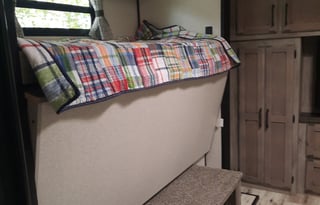 2022 KZ Durango D348BHF