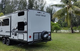 2021 Cherokee Grey Wolf Black Label 26DBHBL