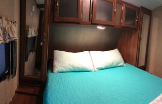 2017 Keystone RV Passport 2400BH Grand Touring